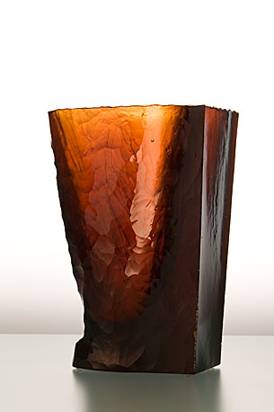 NOČNÍ VODOPÁD, foukané broušené sklo, 34 × 24 × 20 cm, 2008
foto M. Pouzar