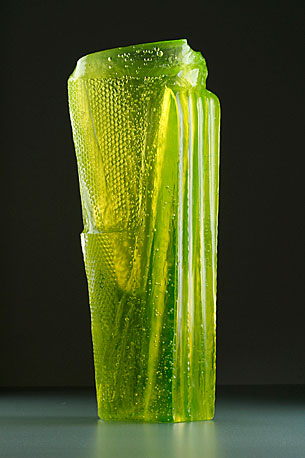 VODOPÁD II., tavené broušené sklo, 44 × 19 × 17 cm, 2007
foto M. Pouzar