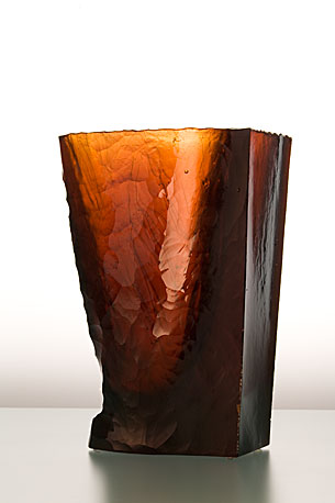 NOČNÍ VODOPÁD, foukané broušené sklo, 34 × 24 × 20 cm, 2008
foto M. Pouzar