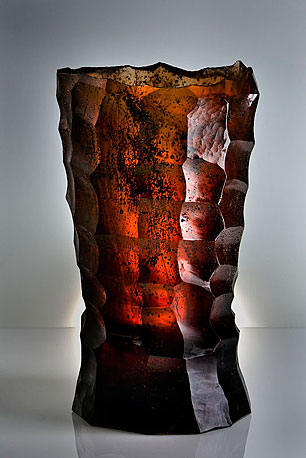 TERRA, tavené broušené sklo, 40 x 24 cm, 2008
foto J. Jiroutek